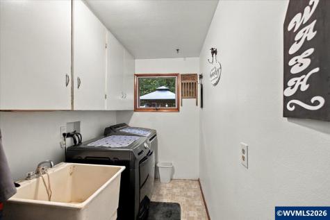 41180 Port Drive Sweet Home OR 97386