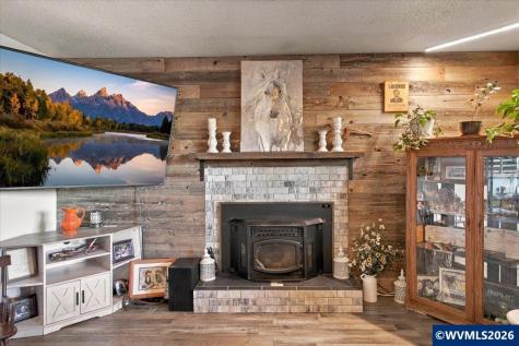 41180 Port Drive Sweet Home OR 97386