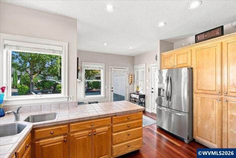 2672 Hazelnut Drive Woodburn OR 97071