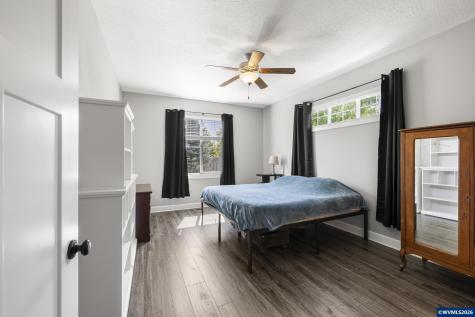1293 S 9th Street Independence OR 97351