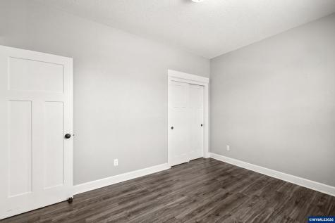 1293 S 9th Street Independence OR 97351