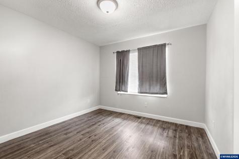 1293 S 9th Street Independence OR 97351