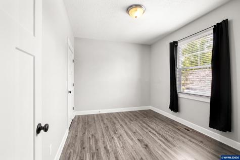 1293 S 9th Street Independence OR 97351