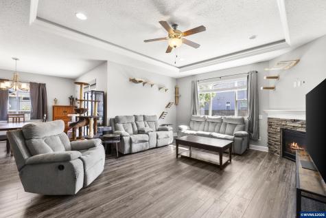 1293 S 9th Street Independence OR 97351