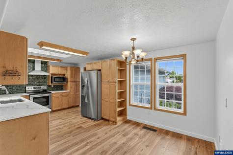 278 Edwards Road S Monmouth OR 97361