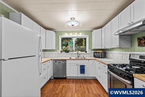 154 Cleveland Street Lebanon OR 97355