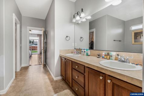 221 E 16th Street Lafayette OR 97127