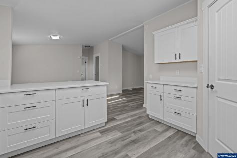 1074 Rodan Avenue SE Salem OR 97306