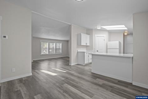 1074 Rodan Avenue SE Salem OR 97306