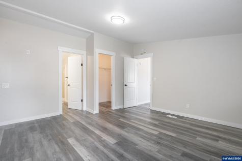 1074 Rodan Avenue SE Salem OR 97306