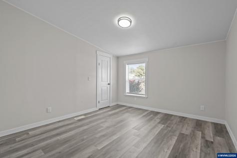 1074 Rodan Avenue SE Salem OR 97306