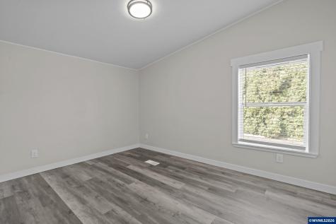 1074 Rodan Avenue SE Salem OR 97306