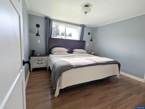 821 Liberty St Street Silverton OR 97381