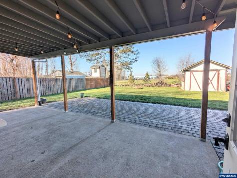821 Liberty St Street Silverton OR 97381
