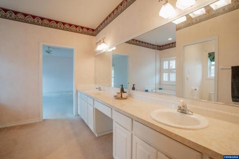 489 Zion Drive S Monmouth OR 97361