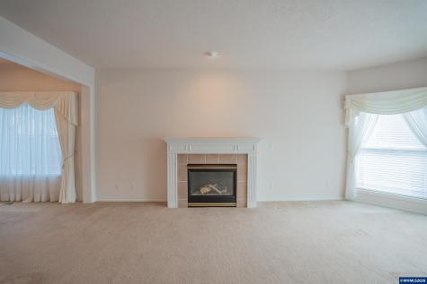 489 Zion Drive S Monmouth OR 97361