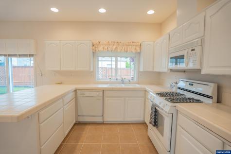 489 Zion Drive S Monmouth OR 97361