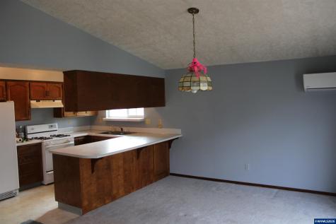 1713 Winchester Street NW Salem OR 97304