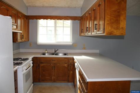 1713 Winchester Street NW Salem OR 97304