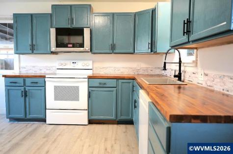 1298 Filbert Street Lebanon OR 97355