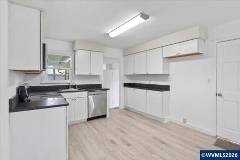 704 16th Avenue SW Albany OR 97321