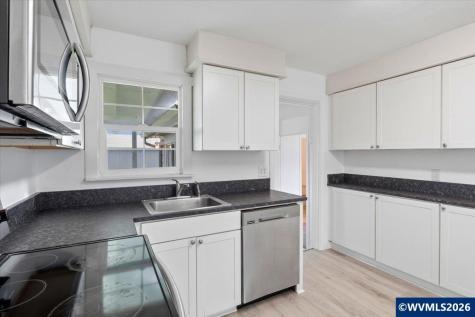 704 16th Avenue SW Albany OR 97321