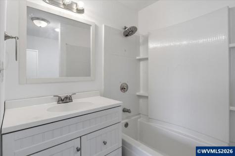 704 16th Avenue SW Albany OR 97321