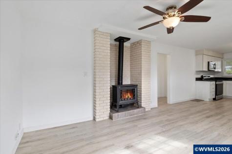 704 16th Avenue SW Albany OR 97321