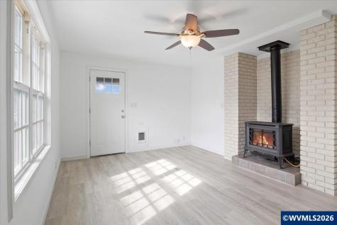 704 16th Avenue SW Albany OR 97321