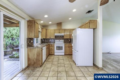 1636 SE Jonathan Avenue Dallas OR 97338