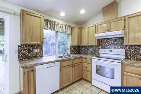 1636 SE Jonathan Avenue Dallas OR 97338