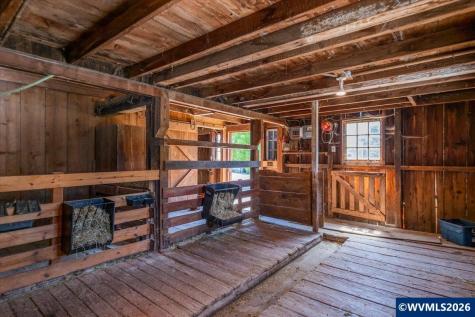11255 Kroenig Road Amity OR 97101