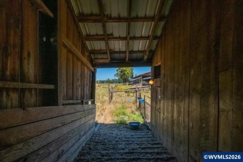 11255 Kroenig Road Amity OR 97101