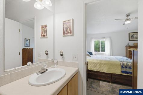 39096 Shelburn Drive Scio OR 97374
