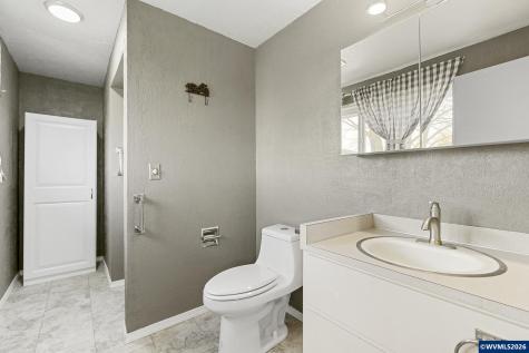 10418 Champoeg Road NE Aurora OR 97002