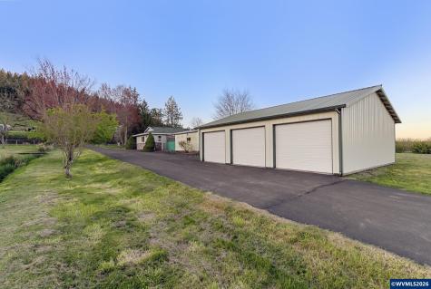 10418 Champoeg Road NE Aurora OR 97002