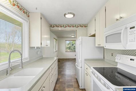10418 Champoeg Road NE Aurora OR 97002