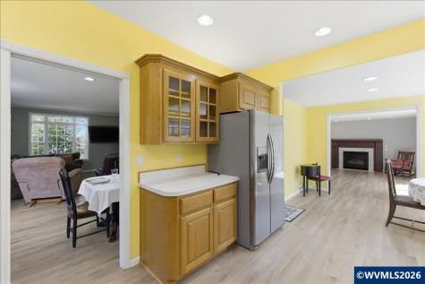 2696 Eastlake Drive SE Salem OR 97306