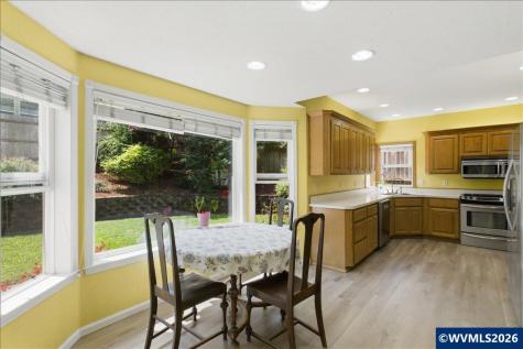 2696 Eastlake Drive SE Salem OR 97306