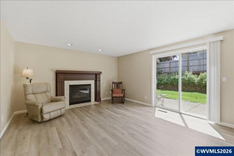 2696 Eastlake Drive SE Salem OR 97306