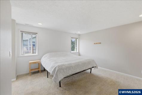 2696 Eastlake Drive SE Salem OR 97306