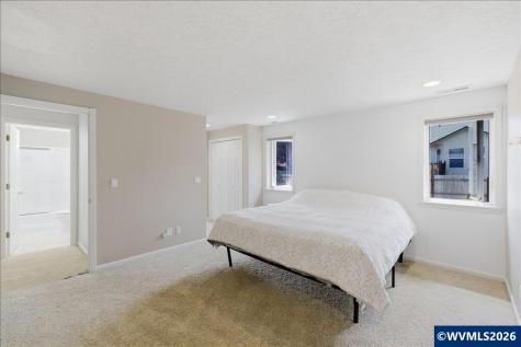 2696 Eastlake Drive SE Salem OR 97306