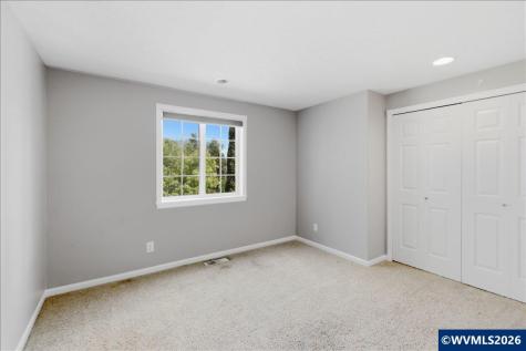2696 Eastlake Drive SE Salem OR 97306