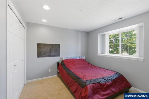 2696 Eastlake Drive SE Salem OR 97306