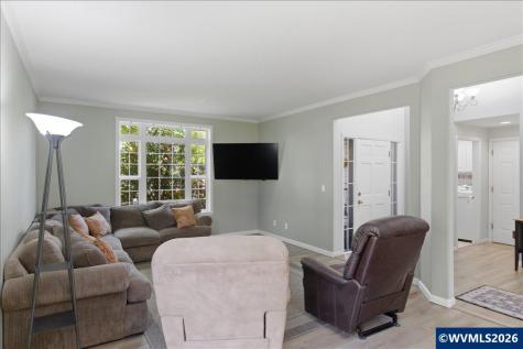2696 Eastlake Drive SE Salem OR 97306
