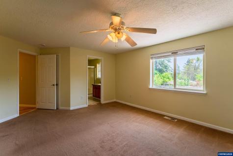 2190 NW Cluster Oak Avenue Albany OR 97321
