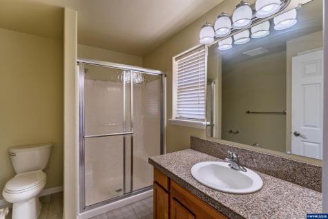2190 NW Cluster Oak Avenue Albany OR 97321