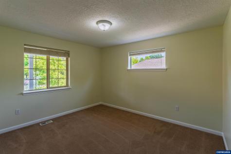 2190 NW Cluster Oak Avenue Albany OR 97321