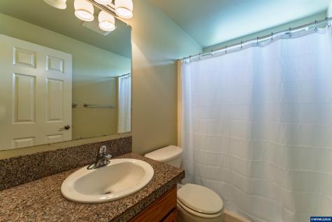 2190 NW Cluster Oak Avenue Albany OR 97321