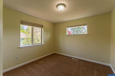 2190 NW Cluster Oak Avenue Albany OR 97321